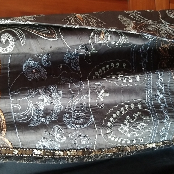 Chico's, silk embellished jacket in Size 1 - Picture 3 of 5